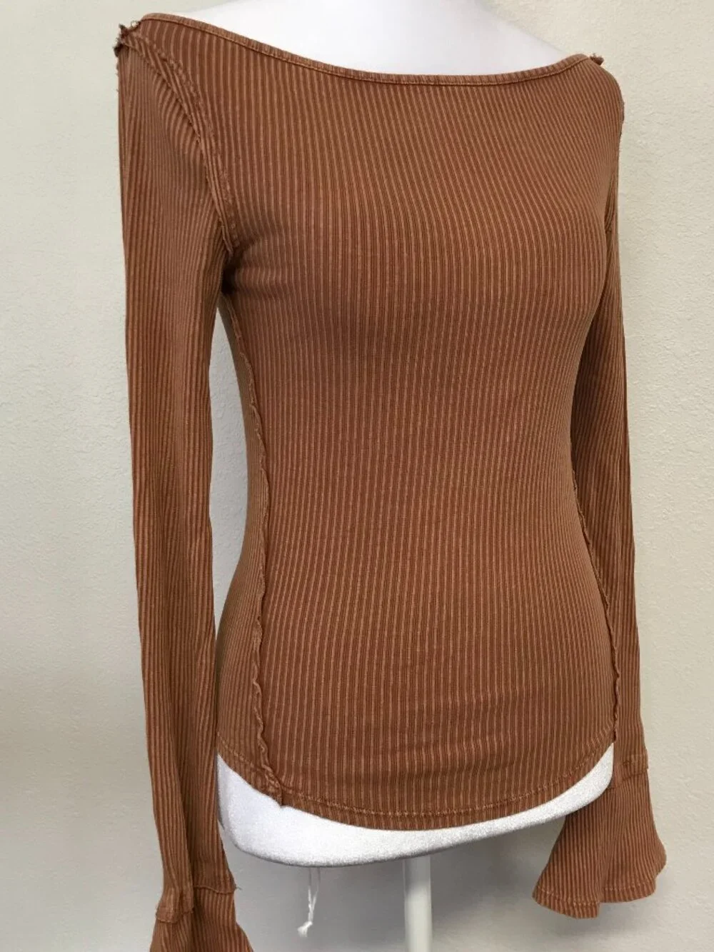 Free People We The Free Soul Sister Ribbed Bell Sleeve Top XS NWOT Cedarwood